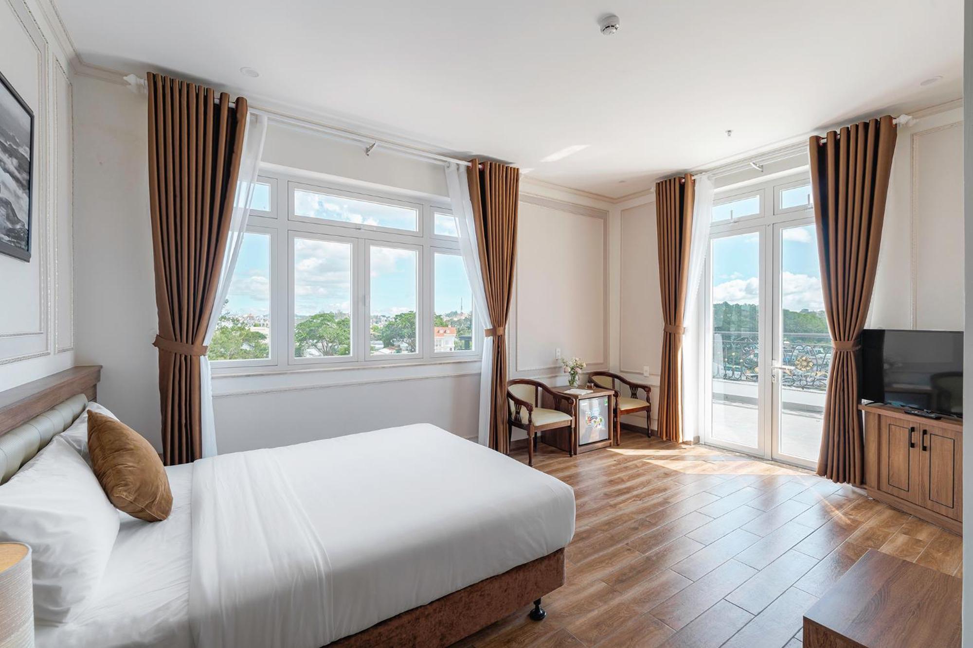 Pine View Hotel Dalat Exterior photo